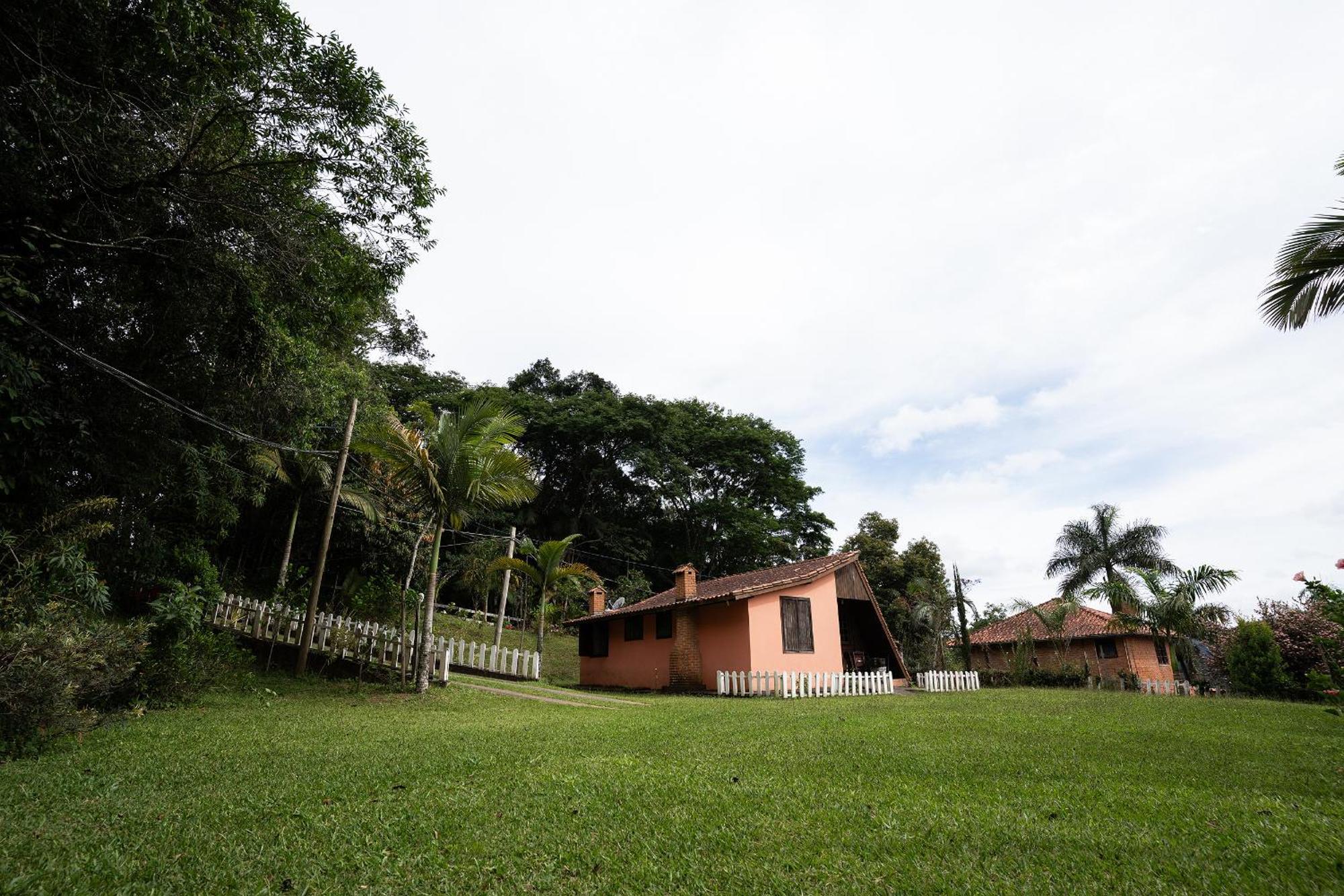 Hotel Alpha Ville Chales Conceicao da Ibitipoca Exterior photo
